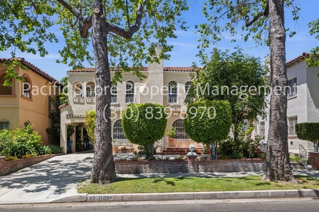 Building Photo - 107 N Mansfield Ave
