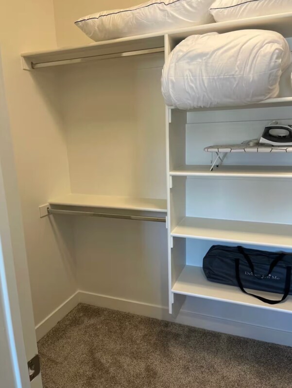 Building Photo - 960 Heritage Dr