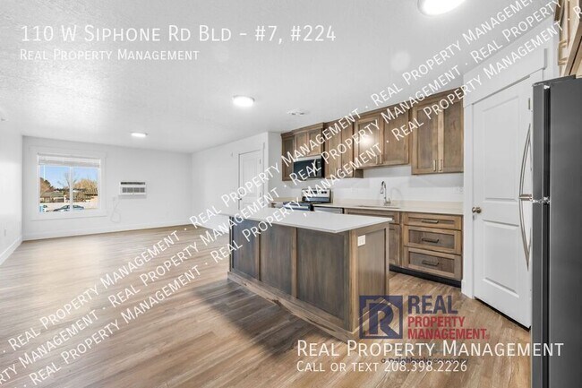 Building Photo - 110 W Siphon Rd