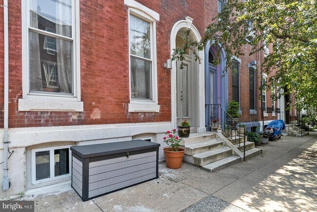 Building Photo - 865 N 26th St