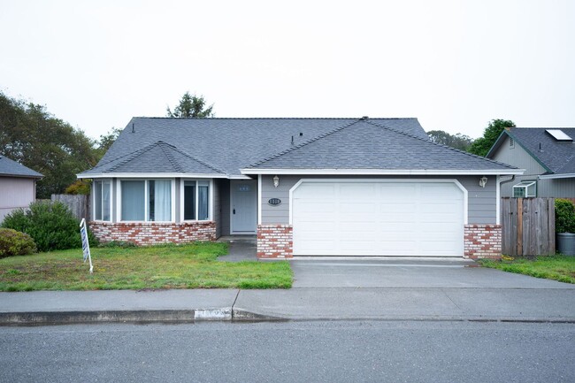 Primary Photo - Single Family Home in McKinleyville!