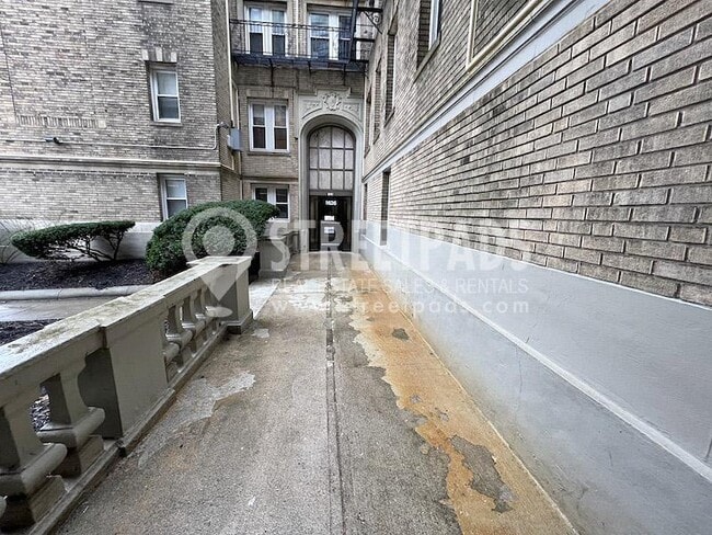 Building Photo - 2 bedroom in Boston MA 02135