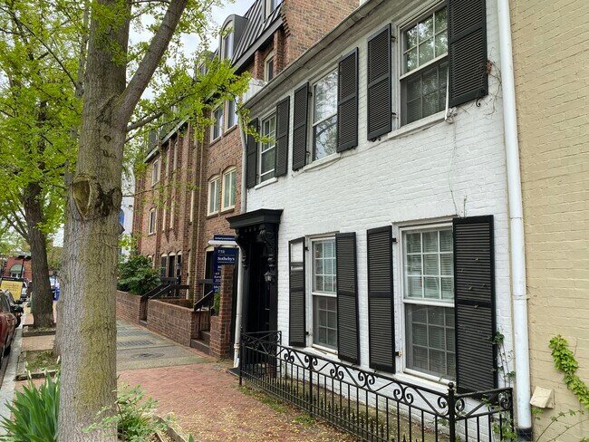 Potomac Street - 1214 Potomac St NW