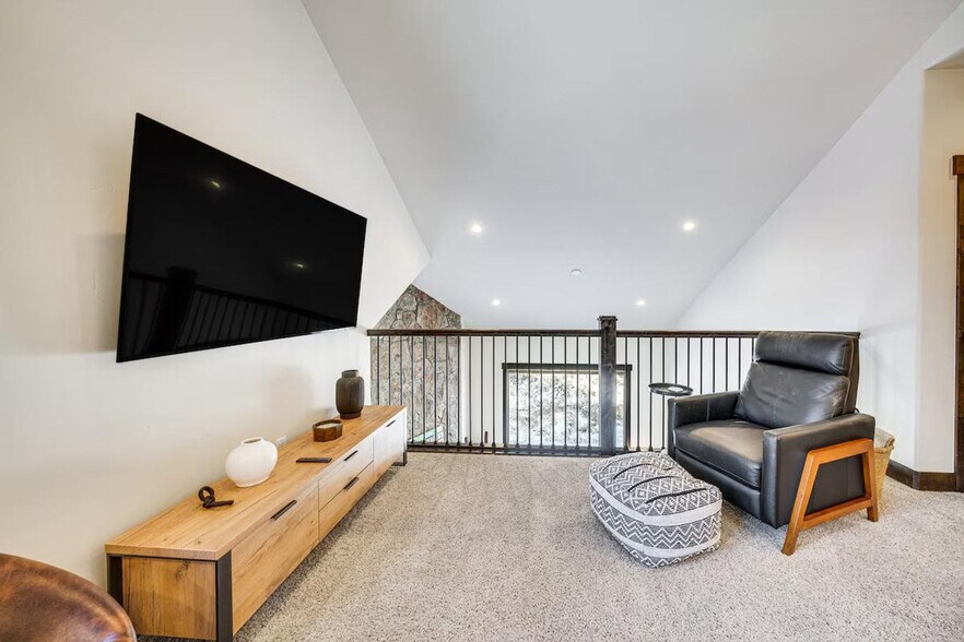 Building Photo - 44 Damselfly Lp