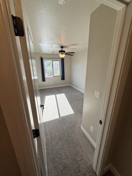 Building Photo - 355 W 200 S