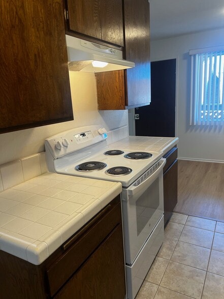 Building Photo - 1132 Meta St