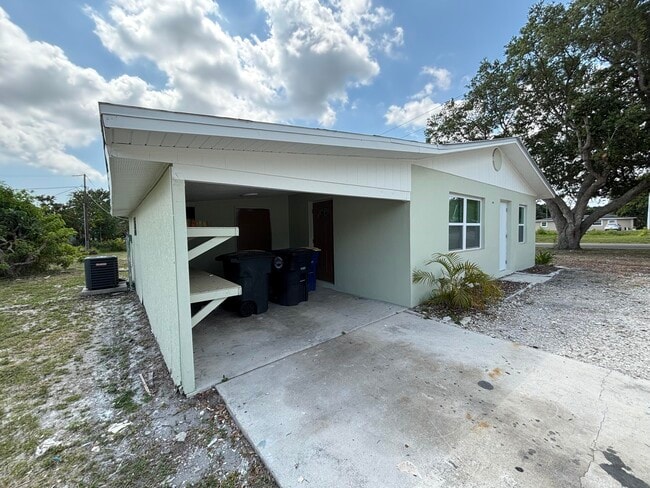 Building Photo - 2626 S 29th St