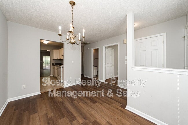 Building Photo - 1345 Pinnacle Ln