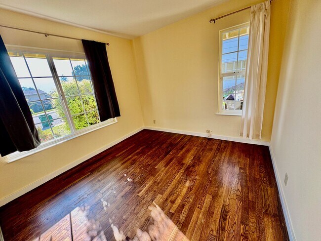 Building Photo - 4367 Nelson Dr