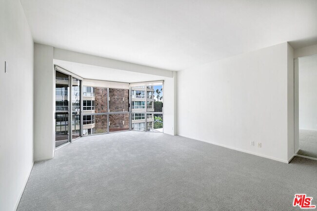 Building Photo - 515 Ocean Ave