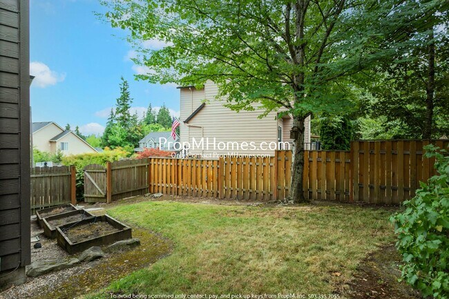 Building Photo - Three-Bedroom Loft-Style Home near Progress Ridge in Beaverton!