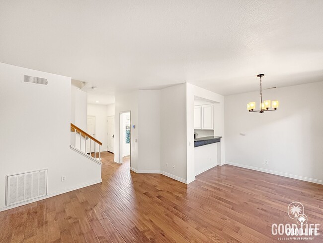 Building Photo - Modern Living with Clean Amenities