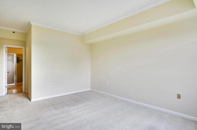Building Photo - 1211 S Eads St