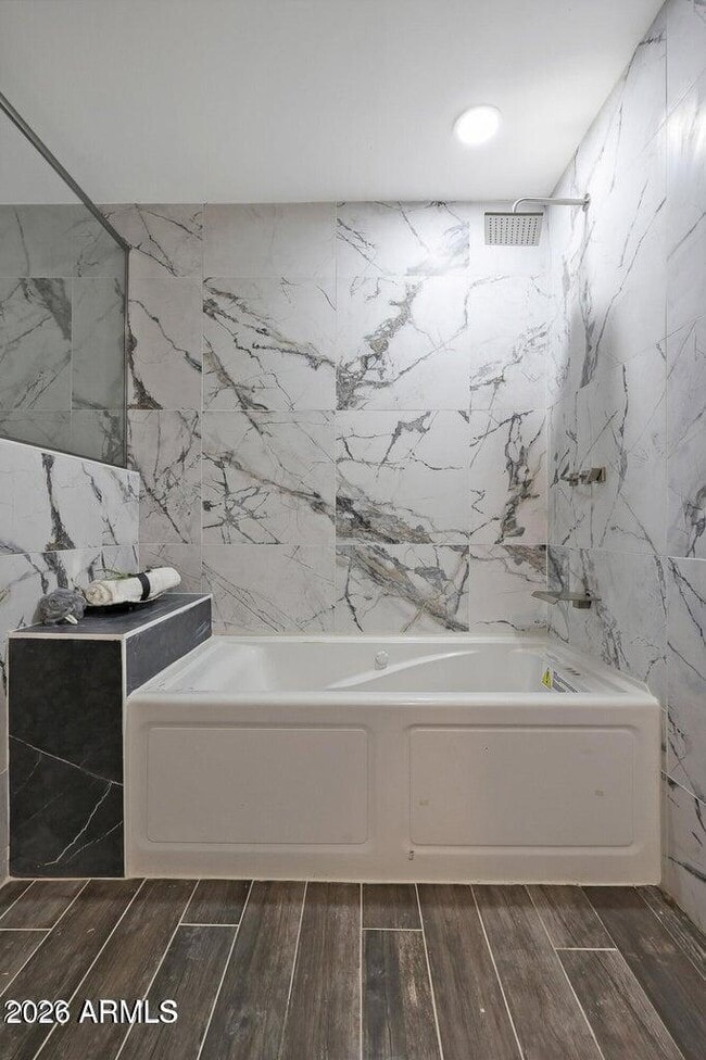 Building Photo - 8444 E Bonita Dr