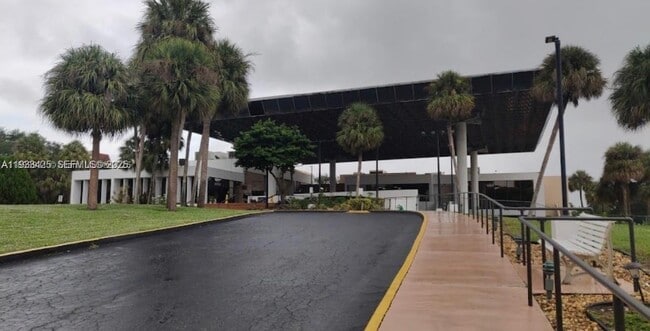 Building Photo - 6921 Environ Blvd