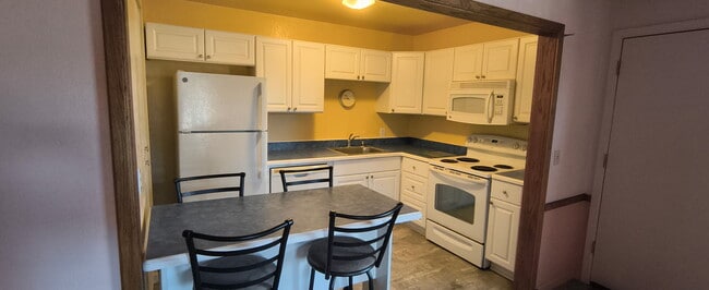 Building Photo - 1200 T A Riordan