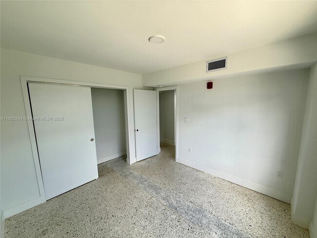 Building Photo - 180 NE 57th St