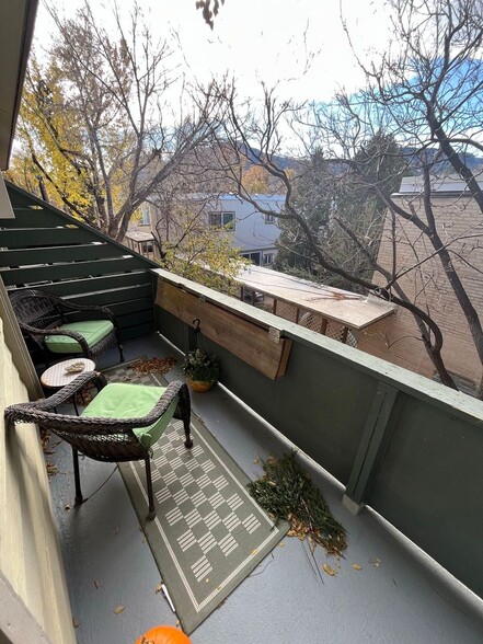 Building Photo - 1842 Canyon Blvd