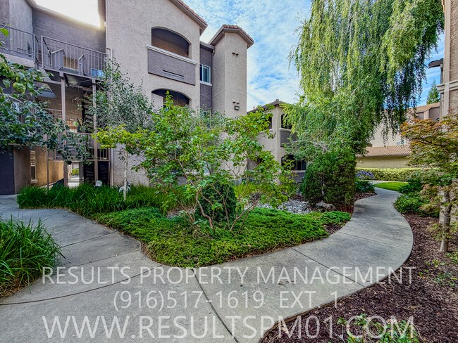 Building Photo - Spacious One Bedroom located in the Villas at Diamond Creek