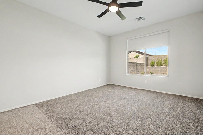 Building Photo - 7104 W Spur Dr