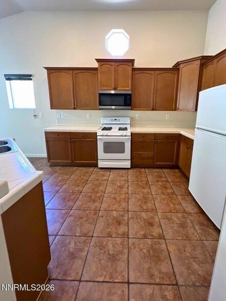 Building Photo - 7169 Beacon Dr