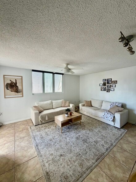 Building Photo - 3930 S Roosevelt Blvd