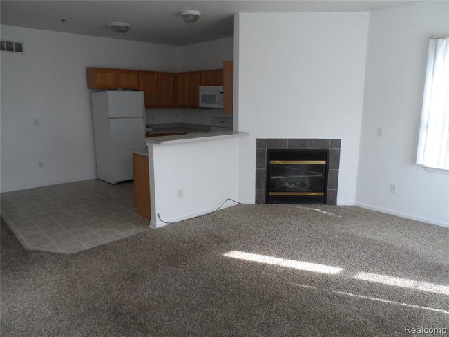 Building Photo - 14321 Vauxhall Dr