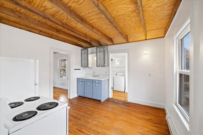 Building Photo - Cozy Living in a Convenient Christiansburg Location