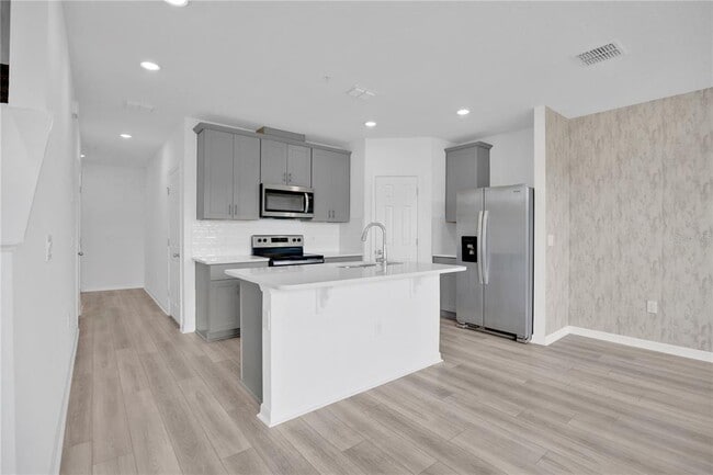 Building Photo - 2026 Crape Jasmine Ln