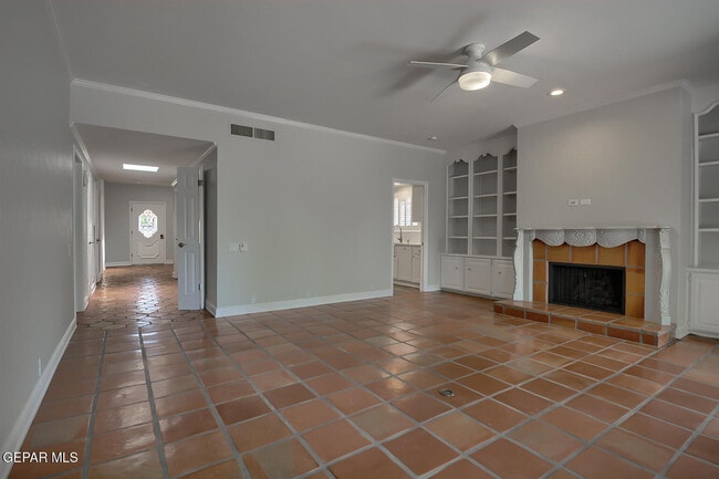 Building Photo - 6167 Los Felinos Cir
