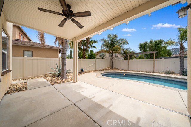 Building Photo - 46239 Lone Pine Dr