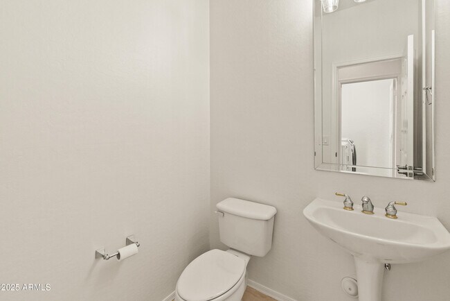 Building Photo - 20410 N 78th Way