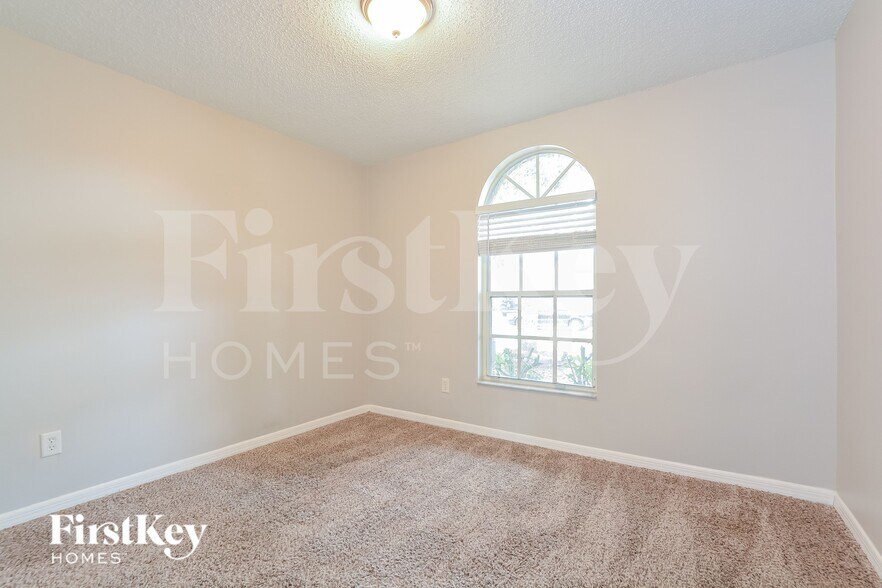 Building Photo - 11255 Cypress Leaf Dr