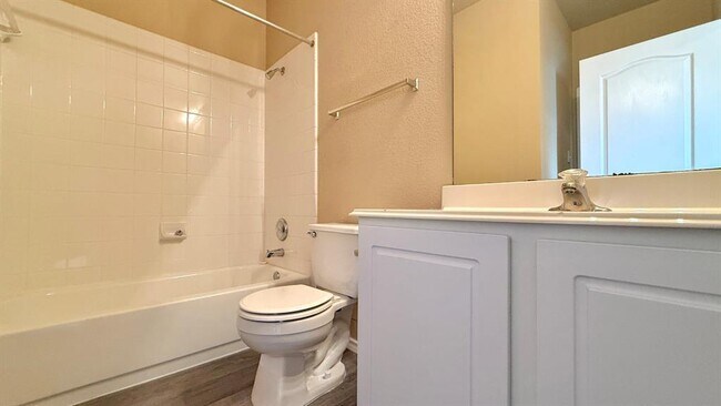 Building Photo - 1473 Rainbow Parke Dr