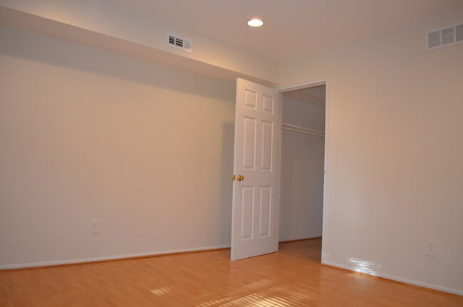 Building Photo - 4600B Acton Ct