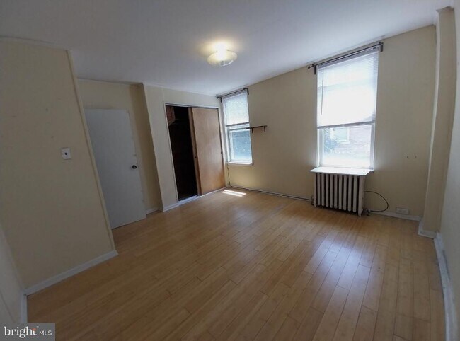 Building Photo - 819 Kimball St