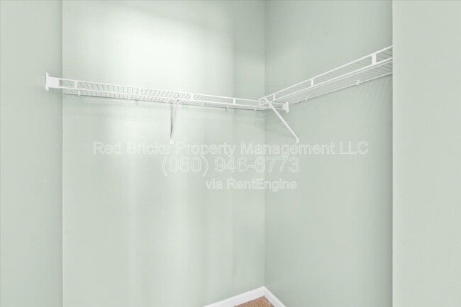 Building Photo - 6443 Mallard View Ln