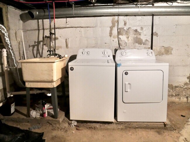 Building Photo - 740 Excelsior St