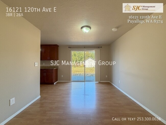 Building Photo - 16121 120th Ave E