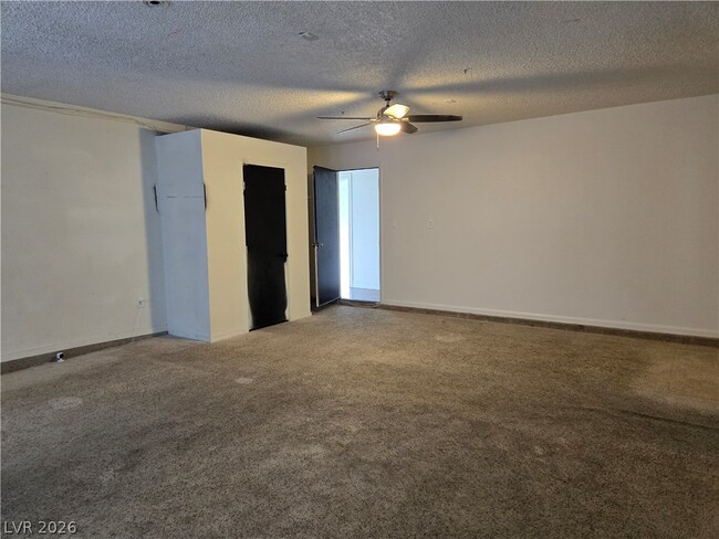 Building Photo - 5945 N El Capitan Way