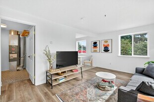 Building Photo - 2525 SE 136th Ave