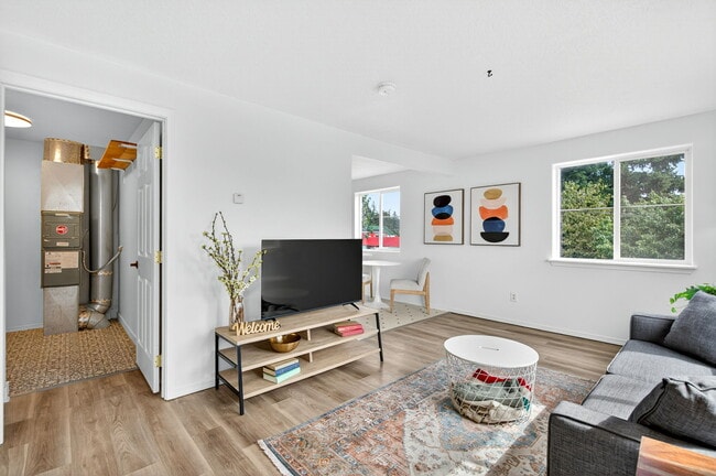 Building Photo - 2525 SE 136th Ave