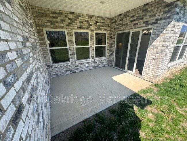 Building Photo - 963 Winter Ridge Dr