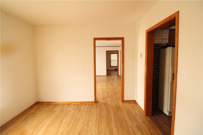 Building Photo - 213-215-215 Conhocton St