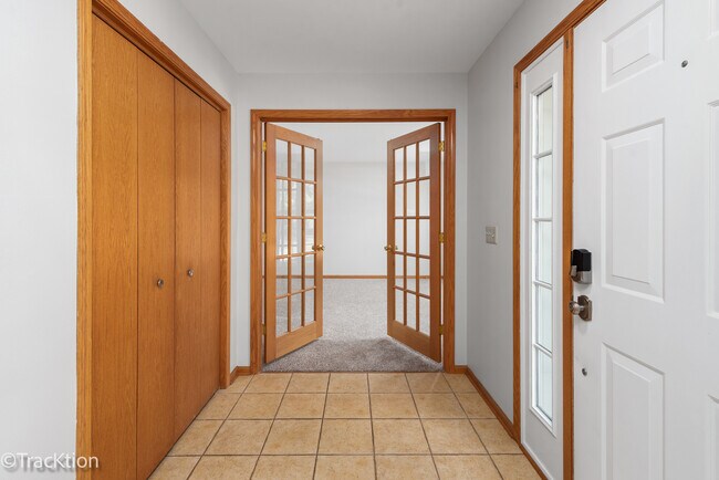 Building Photo - 3081 Barnstable Ct