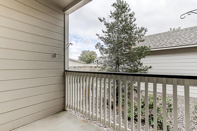 Building Photo - 8381 Pebble Creek Way