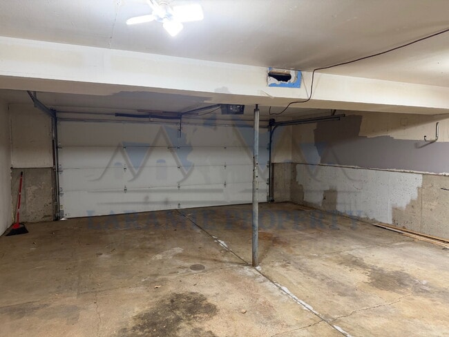 Building Photo - 3 Bedroom Home