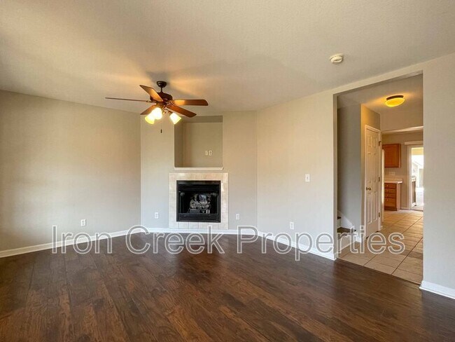 Building Photo - 100 Rotunda Cir