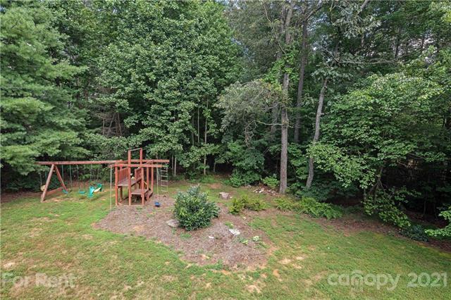 Building Photo - 904 Woodvine Rd