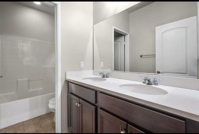 Building Photo - 41190 Corte Alto Collina